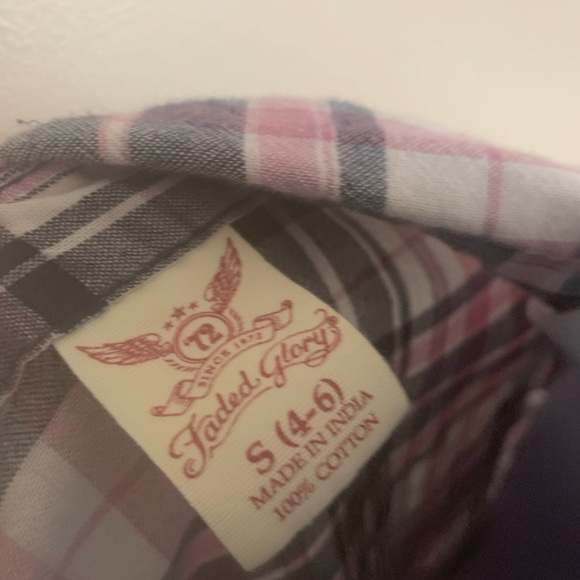 Flannels - Picture 2 of 12